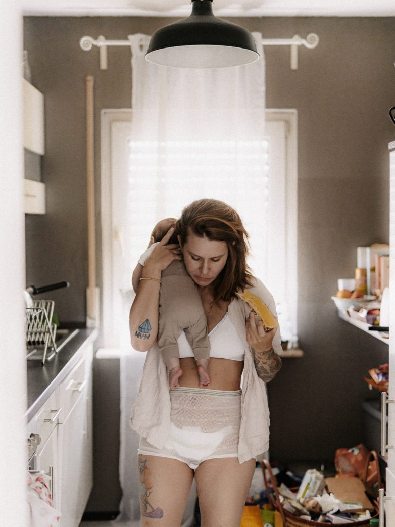 Ein Käsebrot im Wochenbett